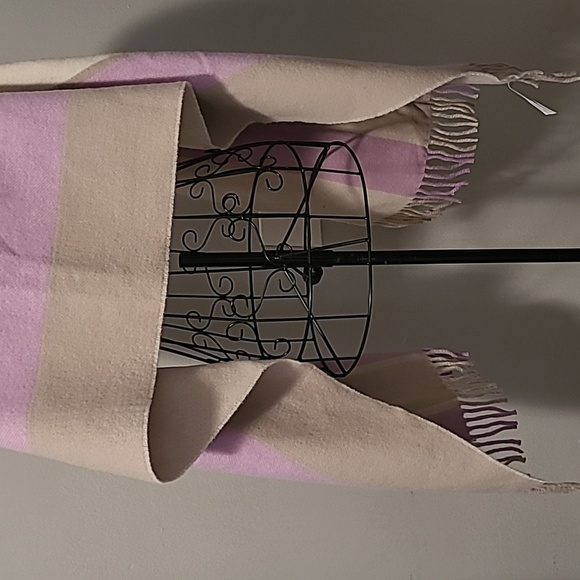 COACH Wool Cream Lavender Large Oversized Stole Fringe Scraf Wrap 72X19.5 Luxury - Picture 9 of 9